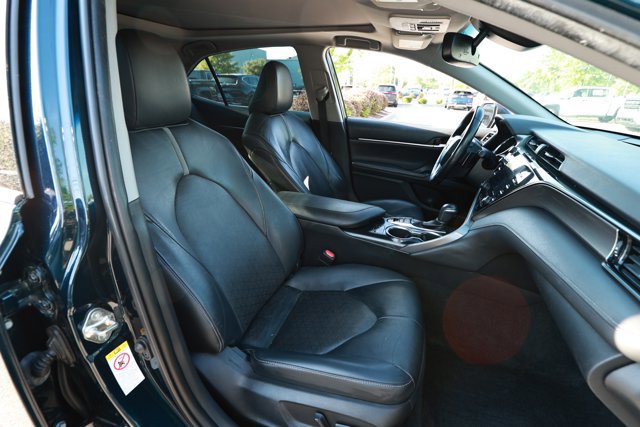 Used 2019 Toyota Camry XSE image 28