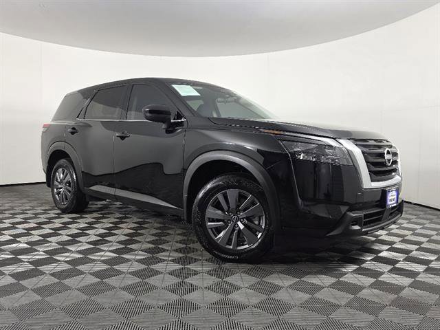 Used 2025 Nissan Pathfinder S w/ Cargo Package