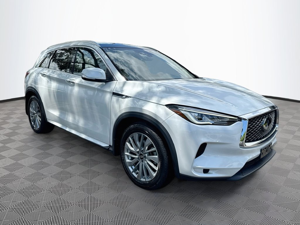 Certified 2023 INFINITI QX50 Luxe AWD/4WD image 4