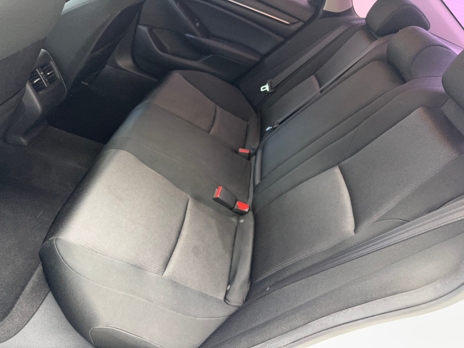 Used 2018 Honda Accord EX image 45