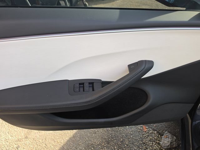 Used 2025 Tesla Model 3 Long Range RWD image 16