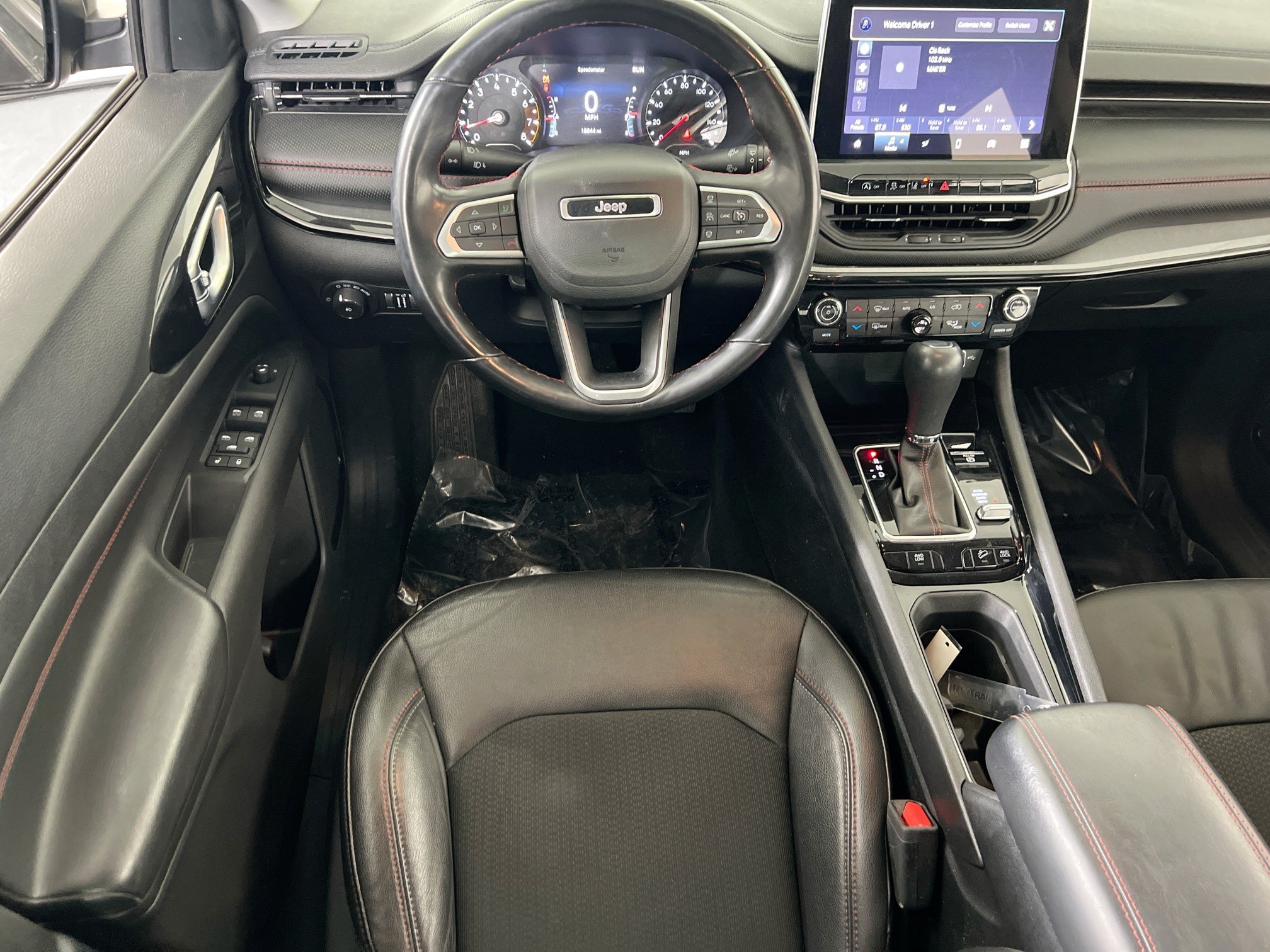 Used 2022 Jeep Compass Trailhawk w/ Trailhawk Convenience Group AWD/4WD image 20