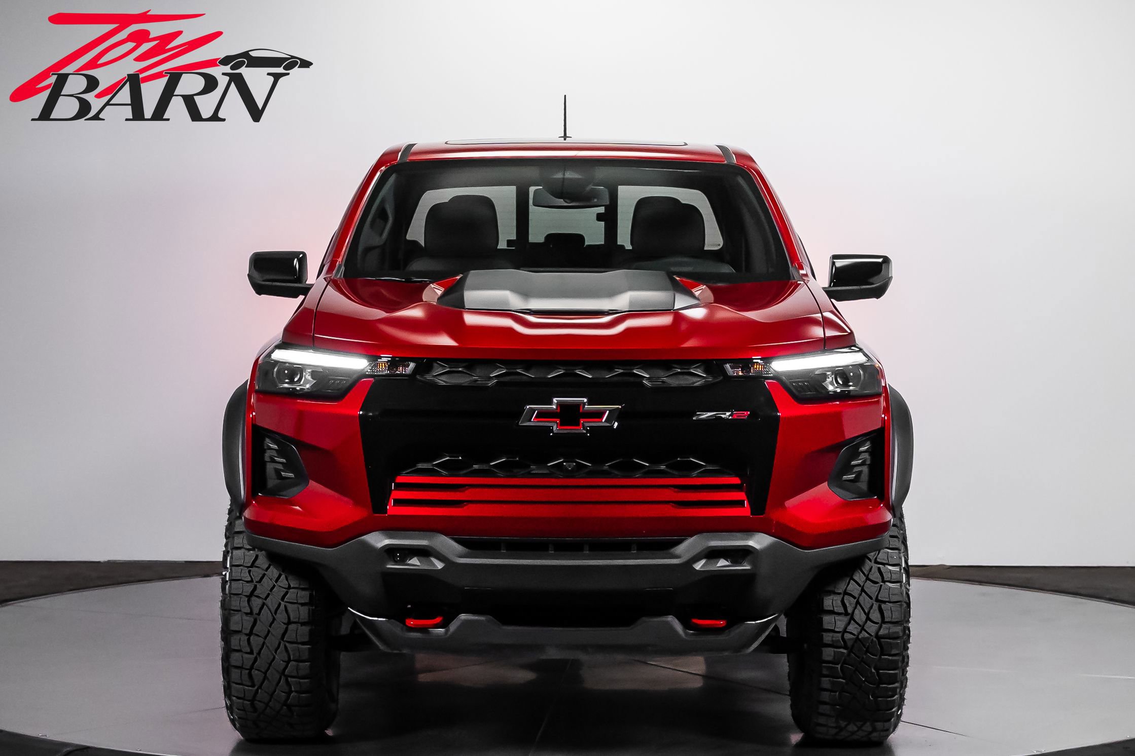 Used 2026 Chevrolet Colorado ZR2 w/ Technology Package AWD/4WD image 8
