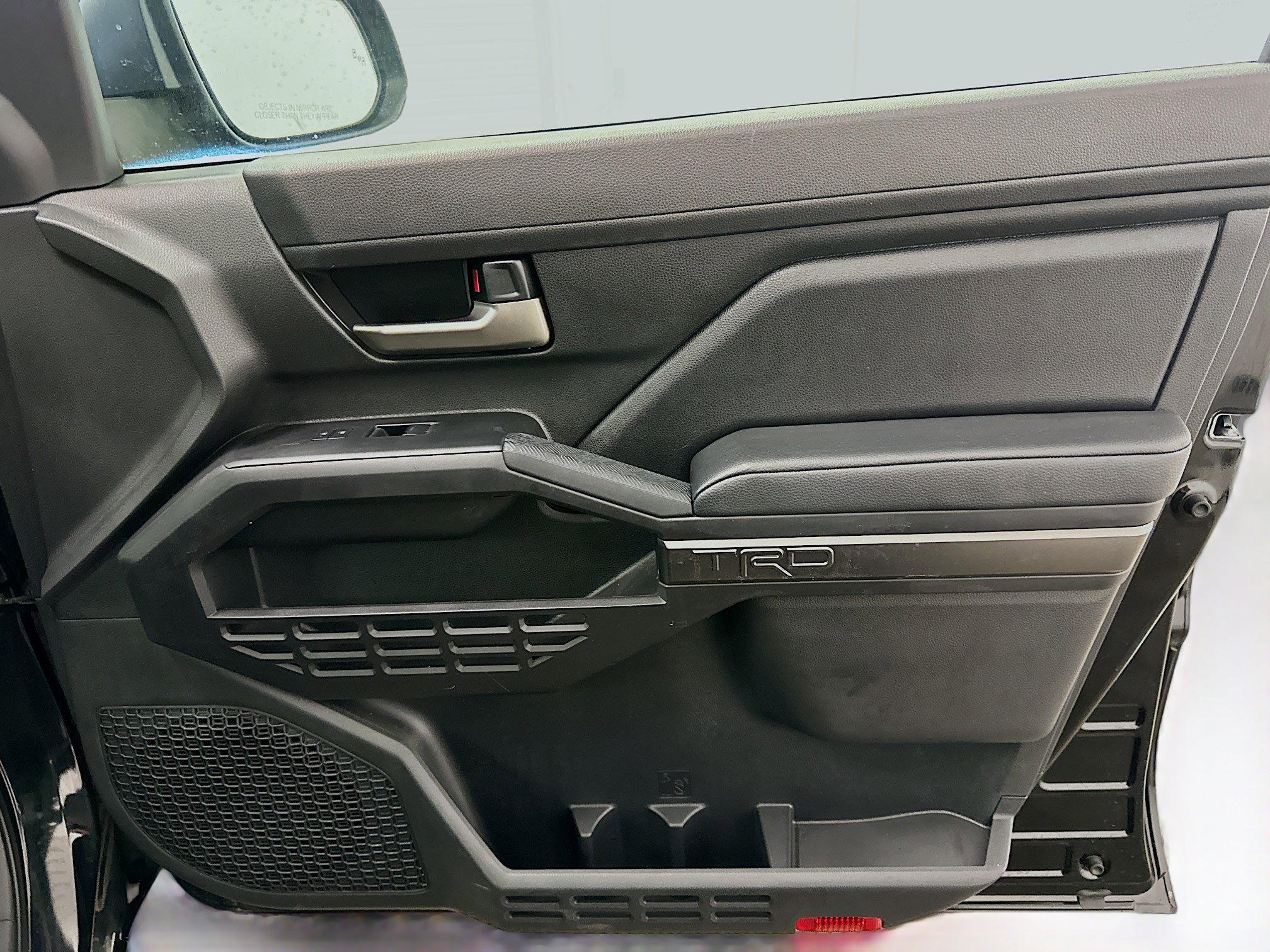 Used 2025 Toyota Tacoma TRD Off-Road image 33