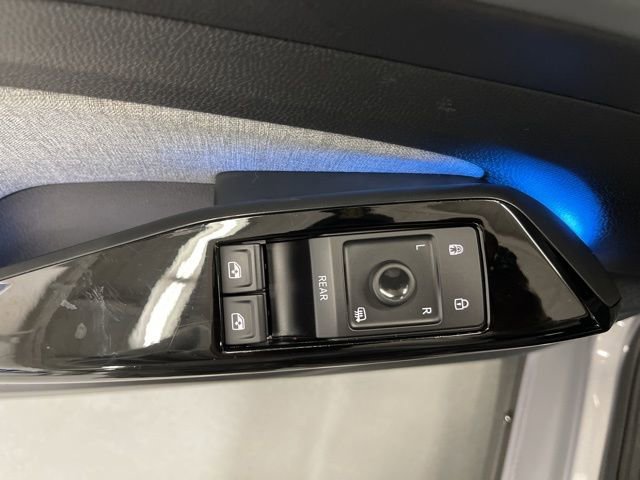 Used 2023 Volkswagen ID.4 Pro image 28