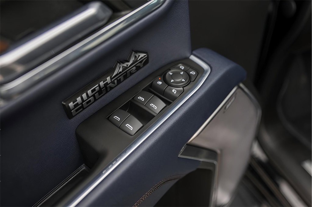 Certified 2023 Chevrolet Silverado 1500 High Country w/ Technology Package image 26