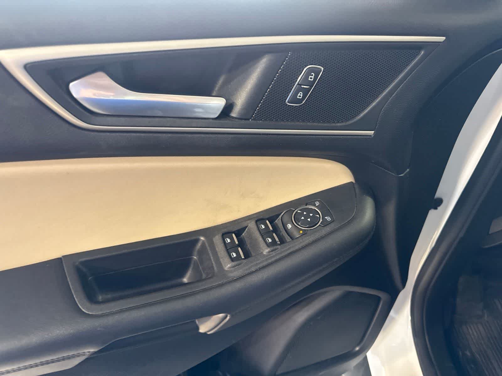 Used 2022 Ford Edge SEL w/ Convenience Package AWD/4WD image 19