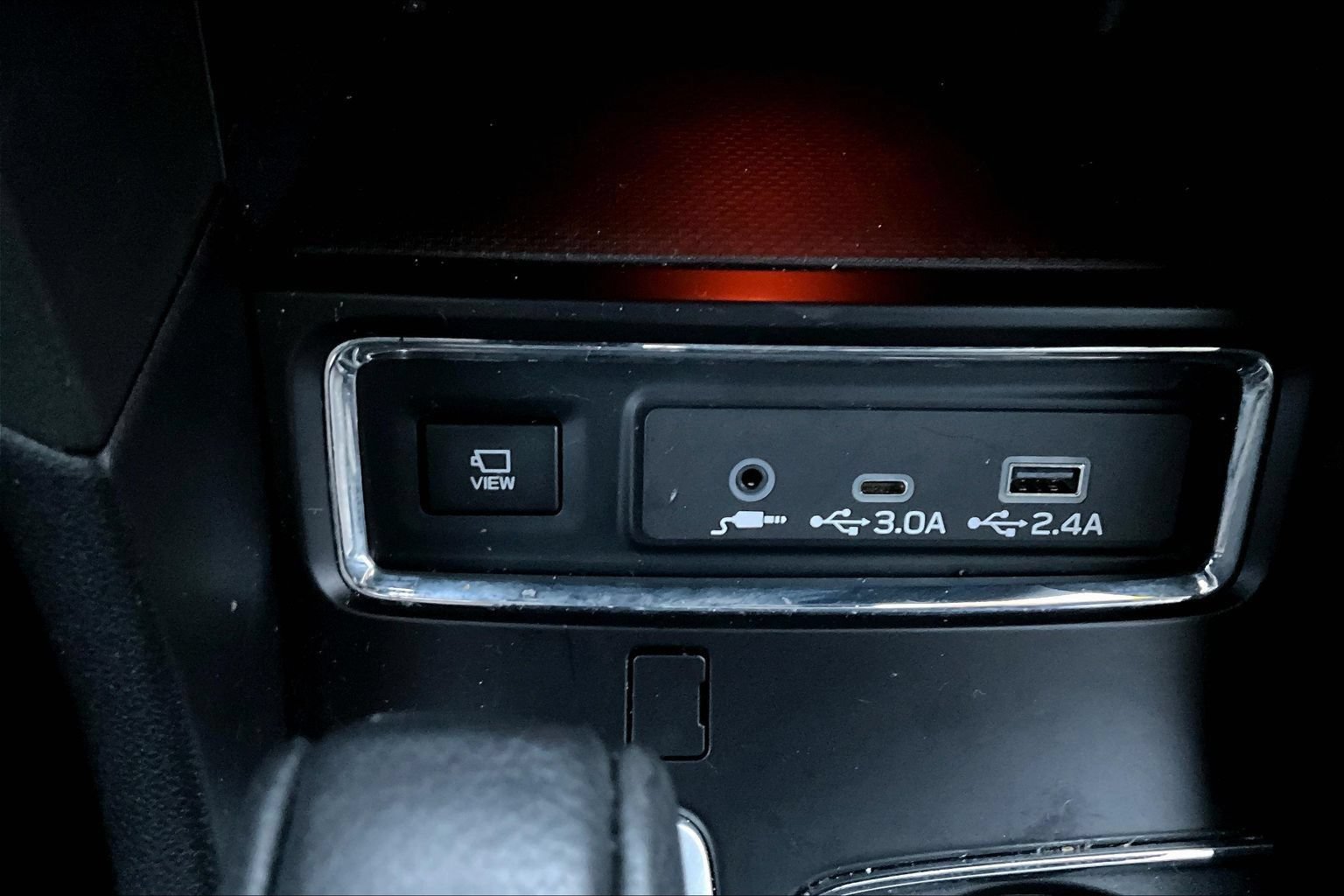 Used 2024 Subaru Ascent Limited w/ Technology Package AWD/4WD image 19
