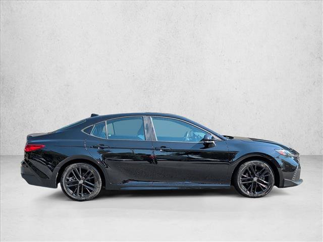 Used 2025 Toyota Camry SE FWD image 4