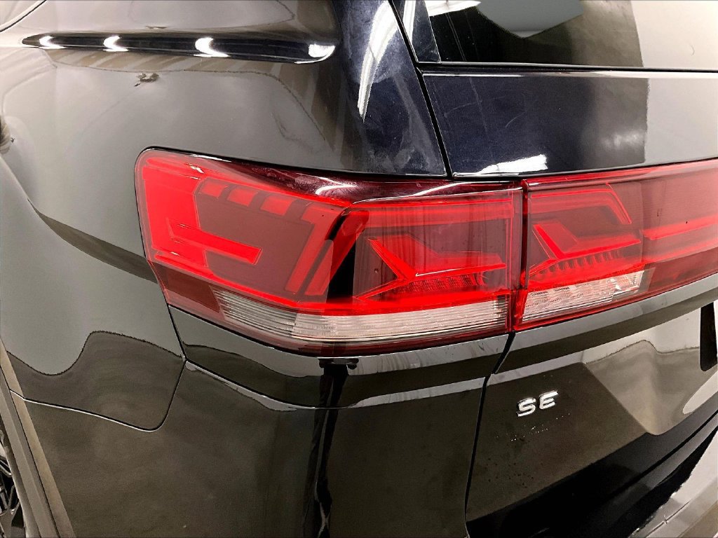 Used 2024 Volkswagen Atlas Peak Edition SE AWD/4WD image 23