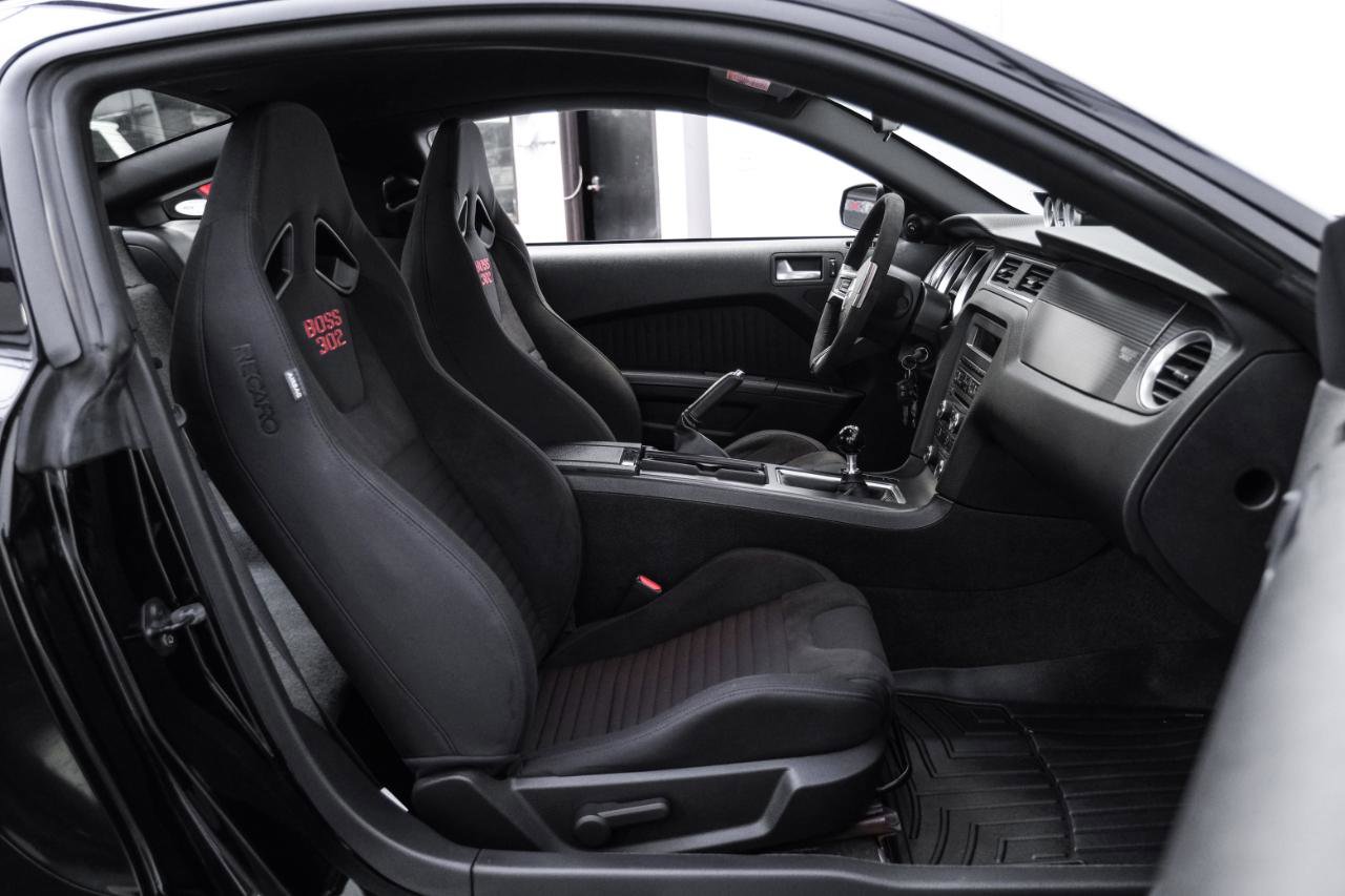 Used 2012 Ford Mustang Boss 302 RWD image 32
