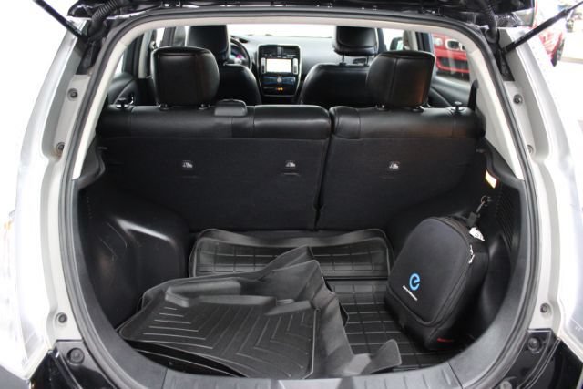 Used 2015 Nissan Leaf SL w/ Premium Package FWD image 27