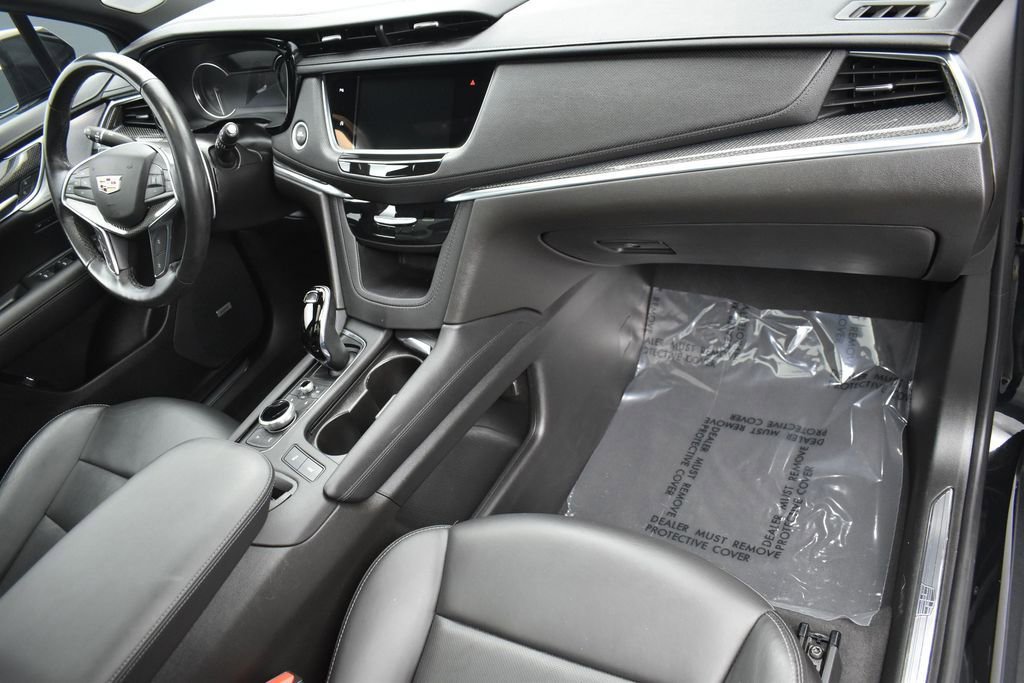 Used 2023 Cadillac XT5 Sportv w/ LPO, Floor Liner Package AWD/4WD image 33