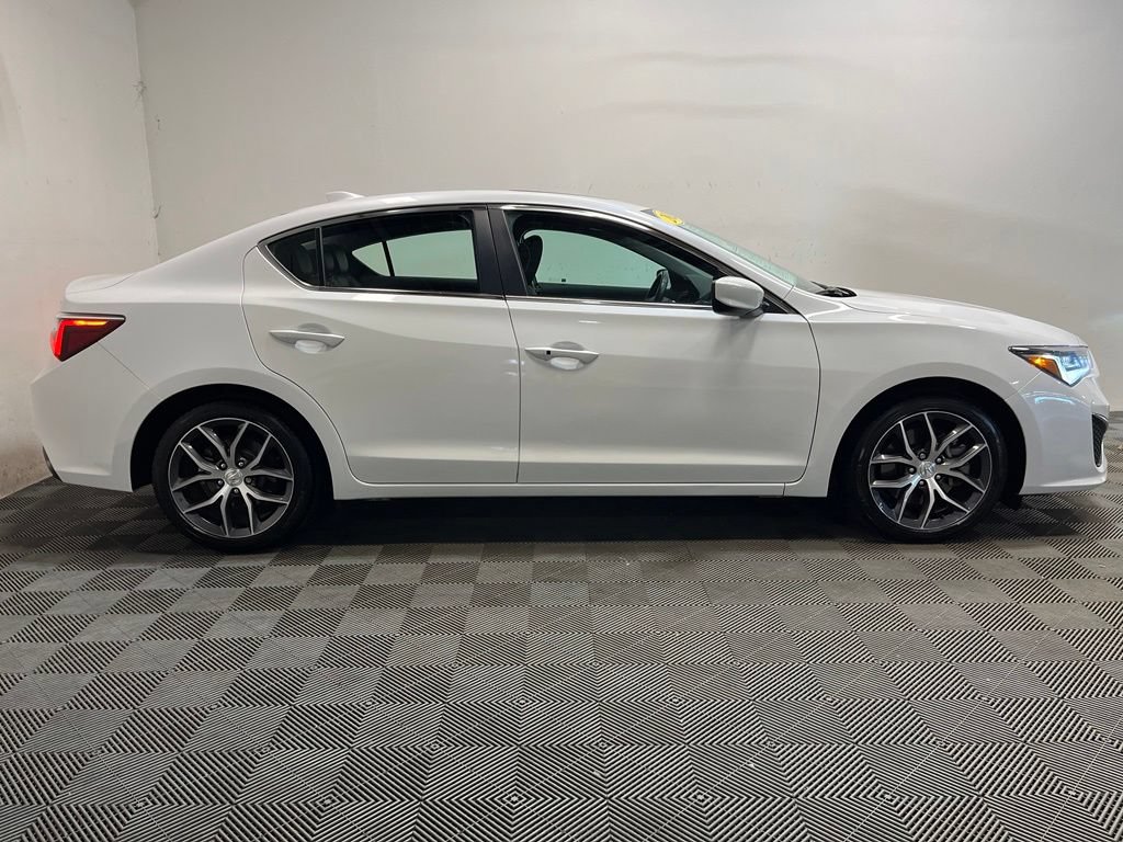 Used 2021 Acura ILX w/ Premium Package FWD image 4