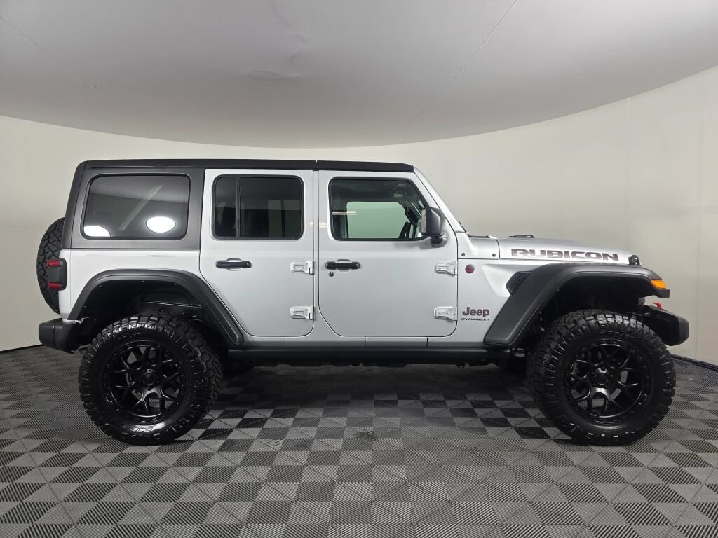 Used 2024 Jeep Wrangler Unlimited Rubicon AWD/4WD image 2