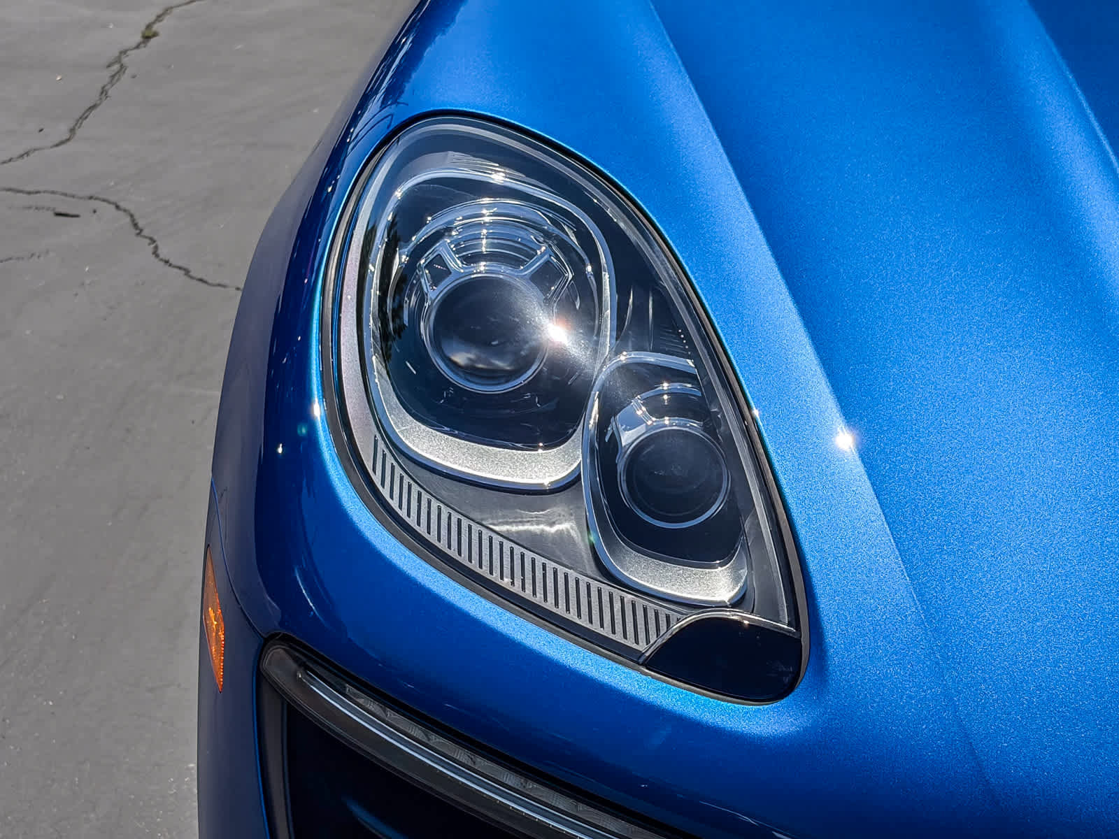 Used 2018 Porsche Macan AWD/4WD image 7