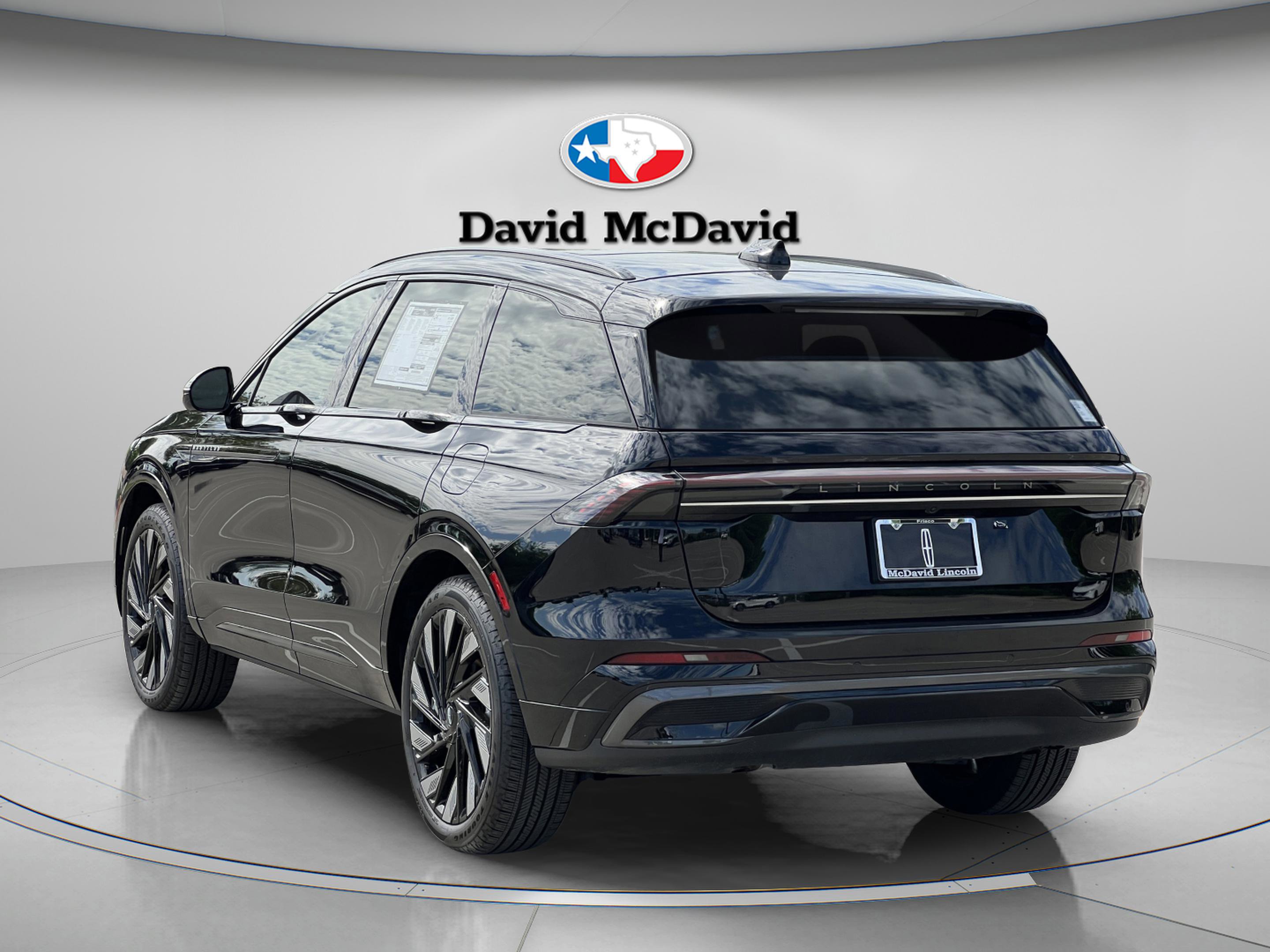 New 2025 Lincoln Nautilus Reserve image 5