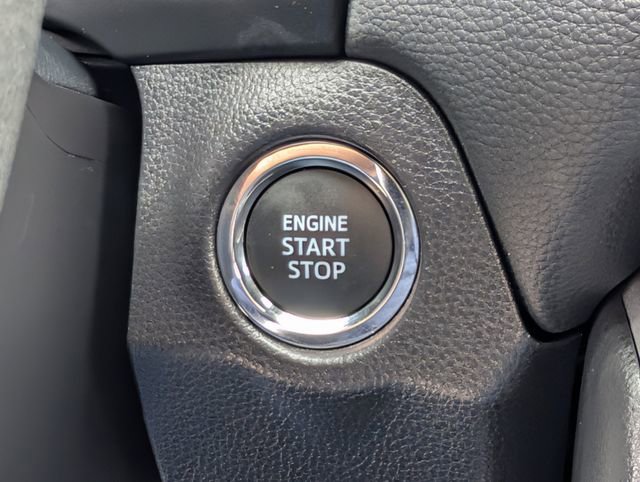 Used 2025 Toyota RAV4 XLE image 18