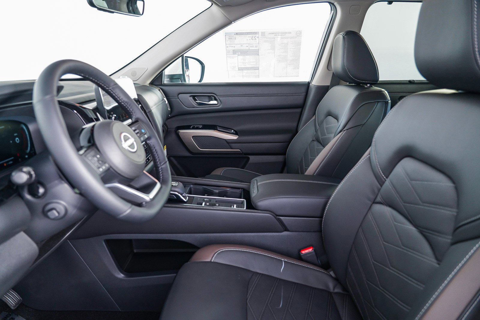 New 2025 Nissan Pathfinder Platinum image 24