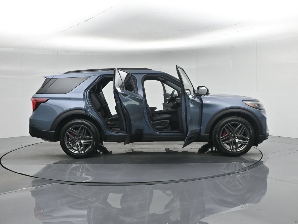 New 2026 Ford Explorer ST-Line w/ ST-Line Street Pack AWD/4WD image 36