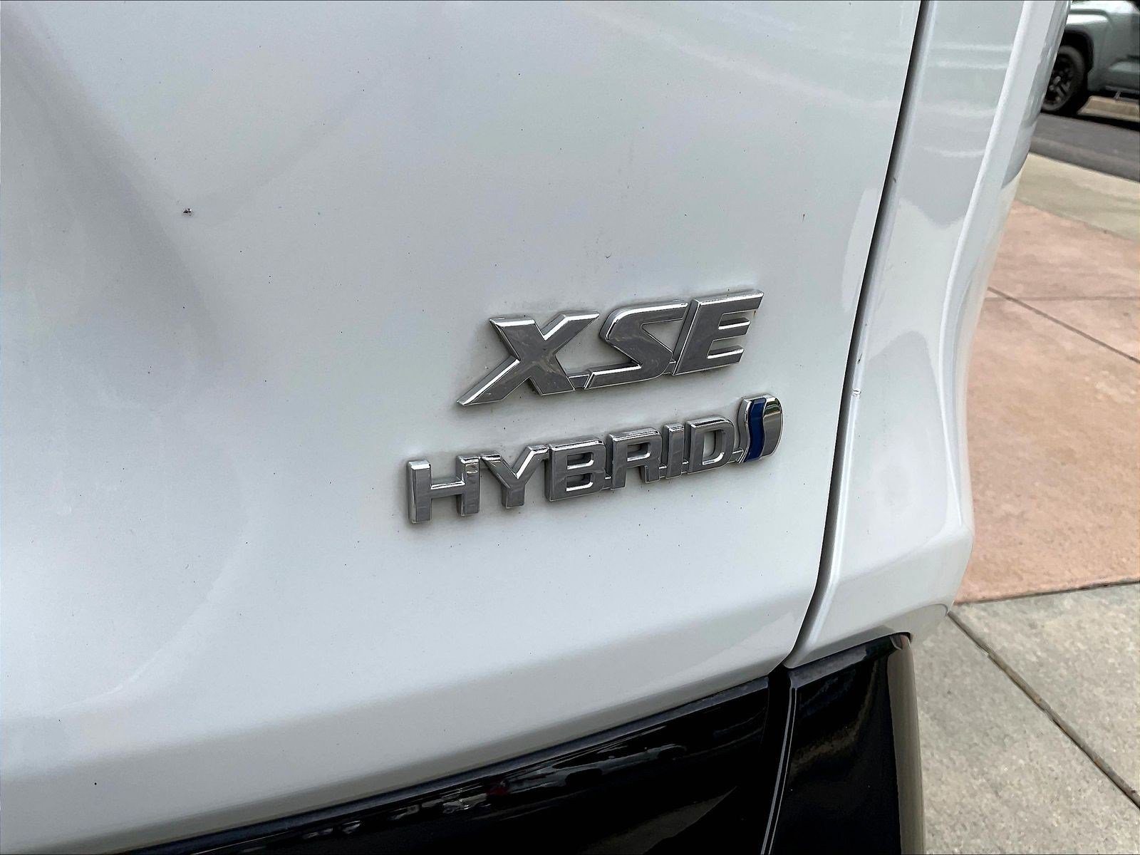Used 2023 Toyota RAV4 XSE AWD/4WD image 24
