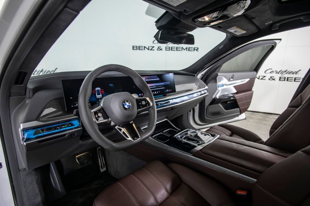 Used 2023 BMW 760i xDrive w/ Luxury Rear Seating Package AWD/4WD image 17