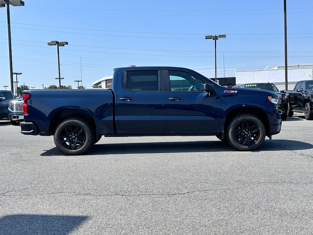 Used 2022 Chevrolet Silverado 1500 RST w/ Z71 Off-Road Package AWD/4WD image 3