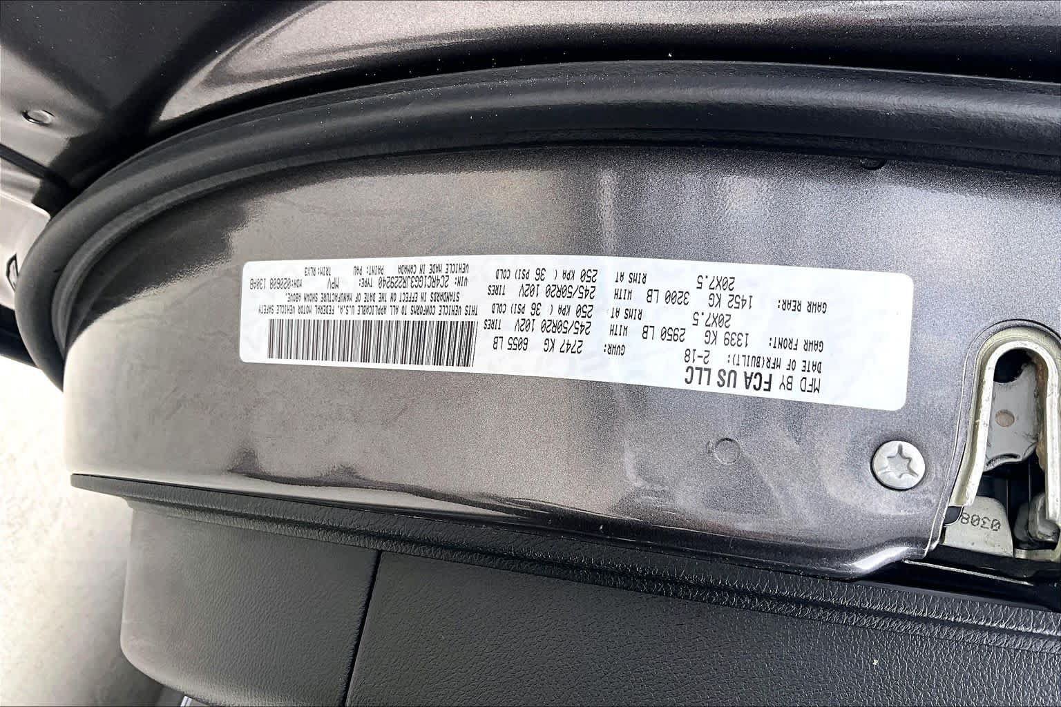 Used 2018 Chrysler Pacifica Limited w/ S Appearance Package FWD image 36