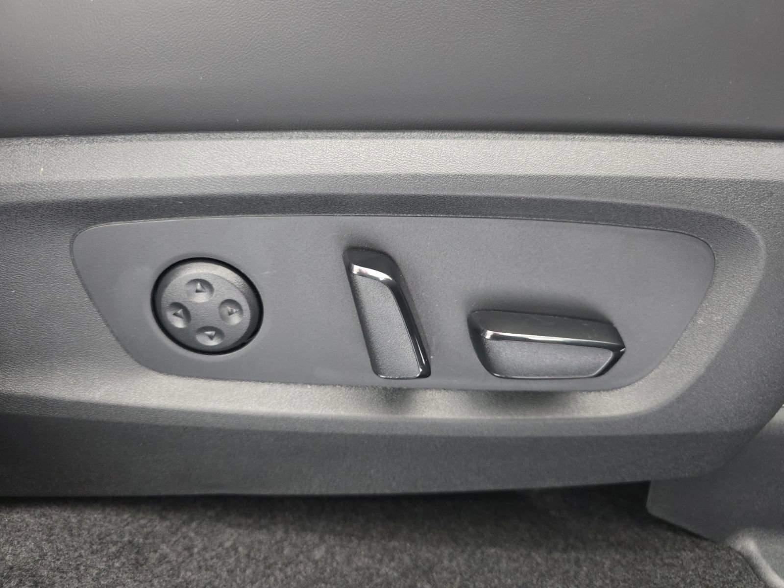 New 2026 INFINITI QX60 Luxe w/ Cargo Package image 11