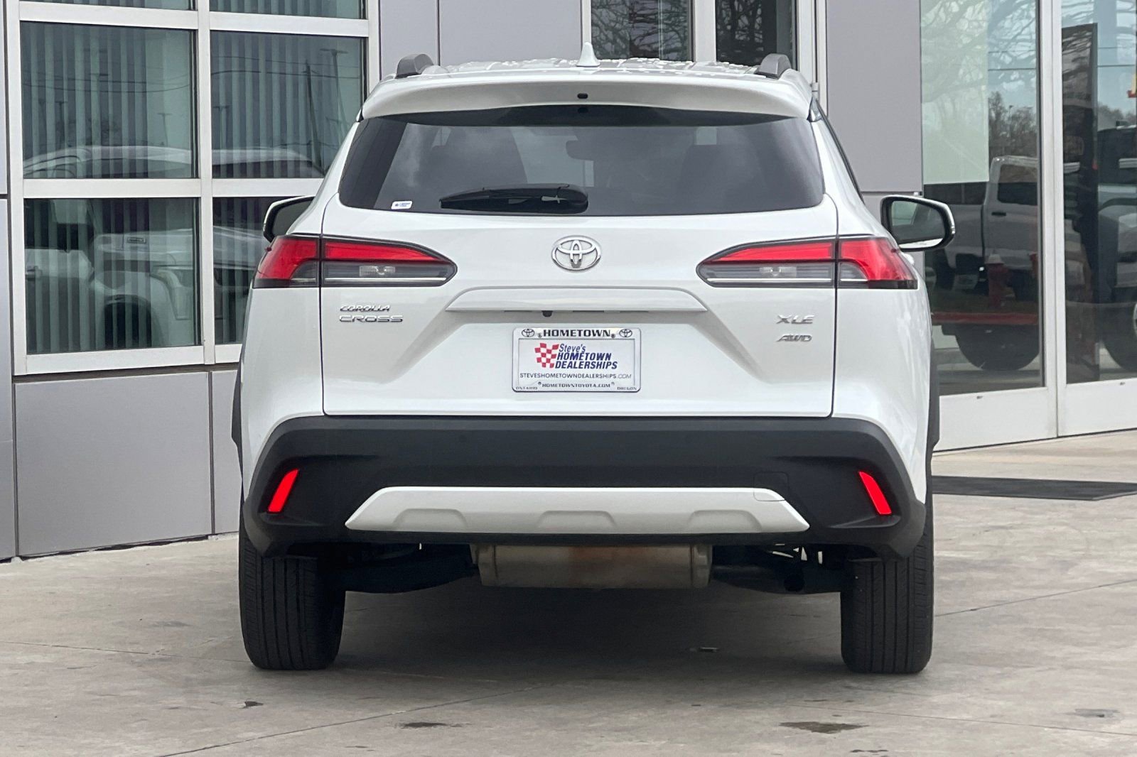 Certified 2023 Toyota Corolla Cross XLE w/ Convenience Package image 5