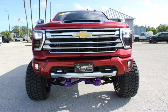 Used 2024 Chevrolet Silverado 2500 High Country w/ Technology Package AWD/4WD image 2