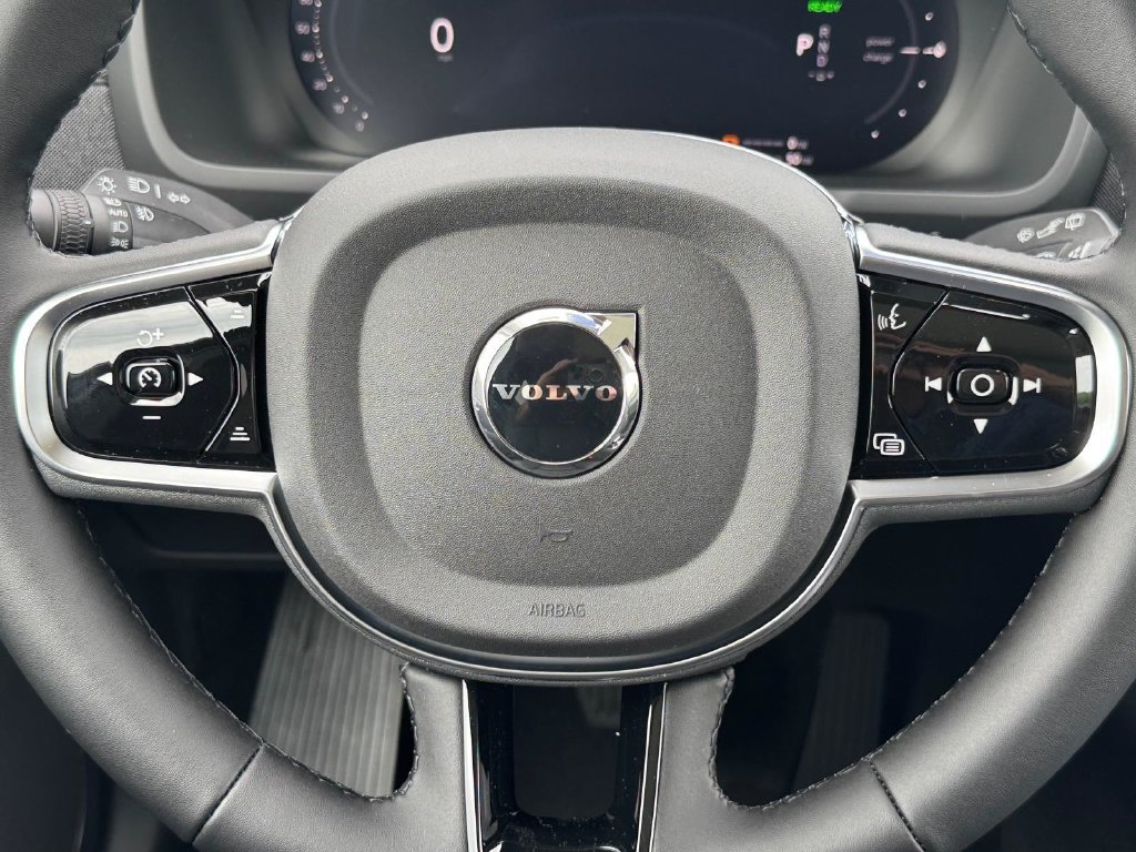 New 2026 Volvo XC90 T8 Ultra w/ Protection Package Premier AWD/4WD image 13