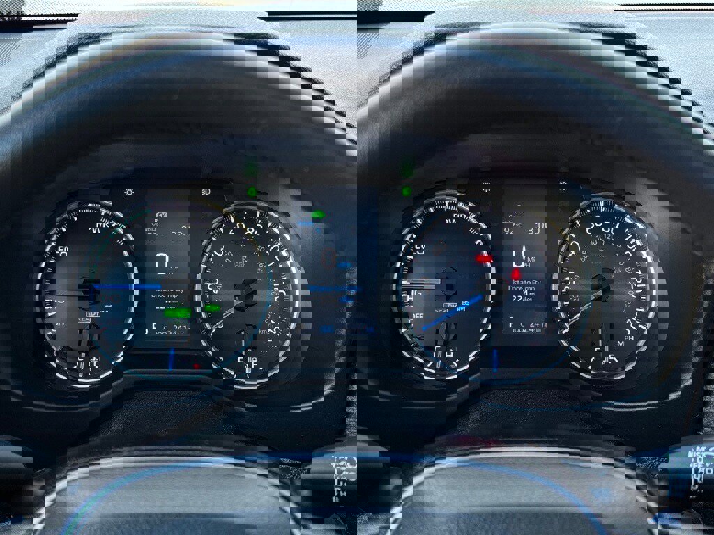 Used 2021 Toyota RAV4 XLE Premium image 24