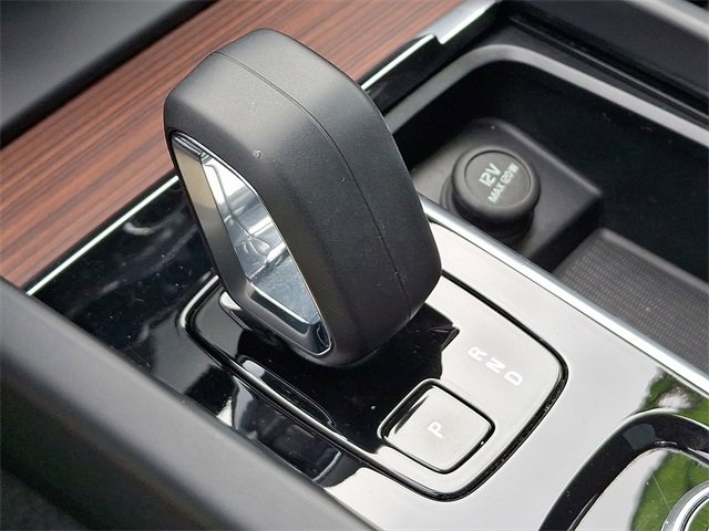 Used 2023 Volvo XC60 B5 Plus w/ Climate Package AWD/4WD image 15