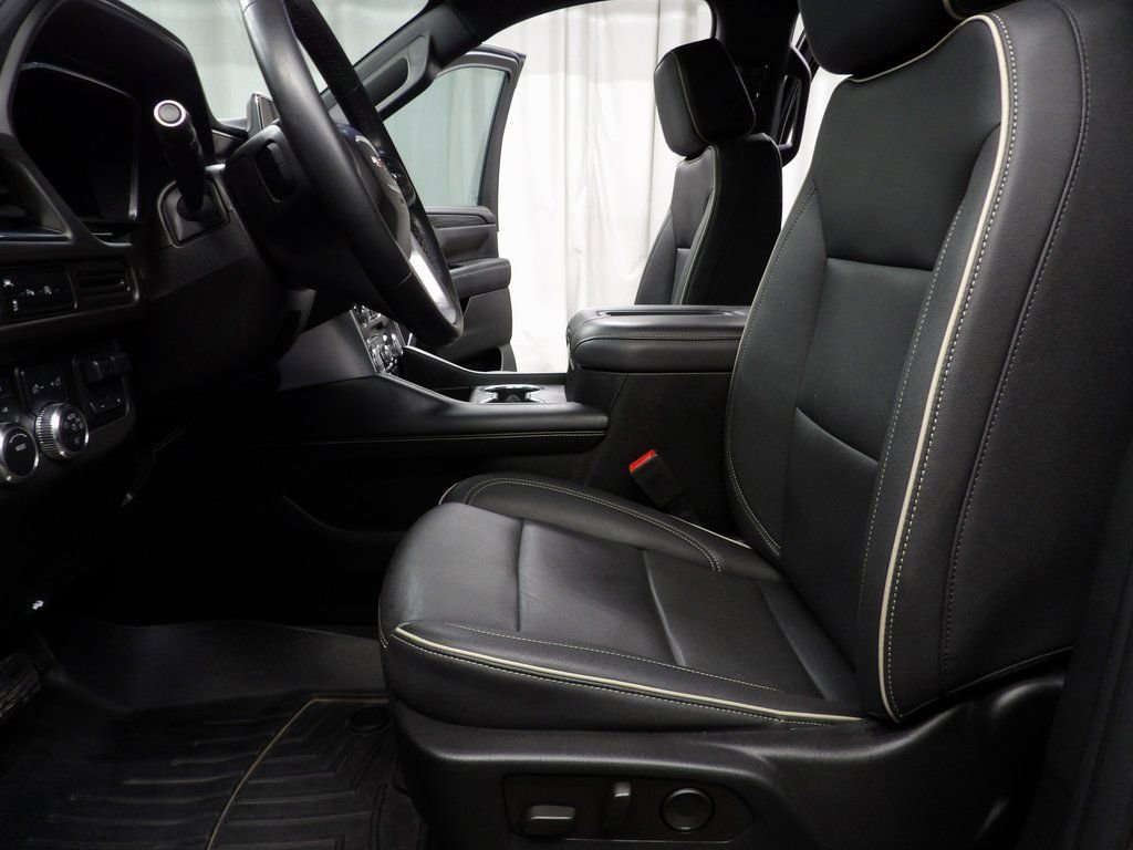Used 2023 GMC Yukon SLT w/ Max Trailering Package image 9