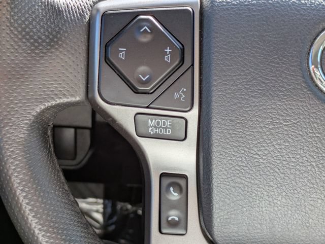 Used 2020 Toyota Tacoma SR5 RWD image 23