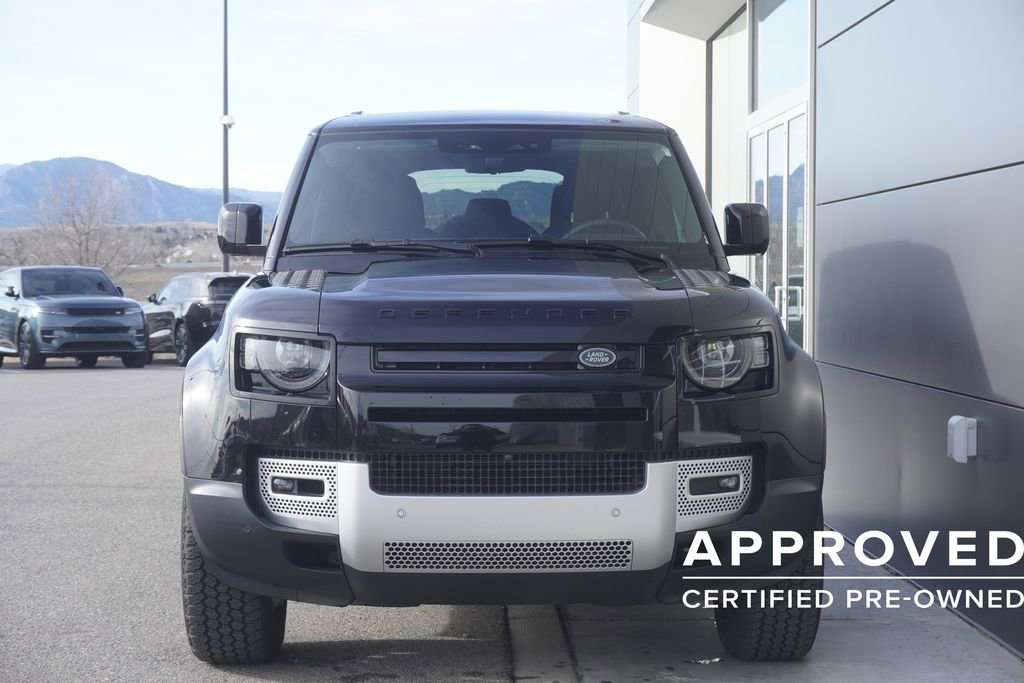 Used 2025 Land Rover Defender 110 S image 5