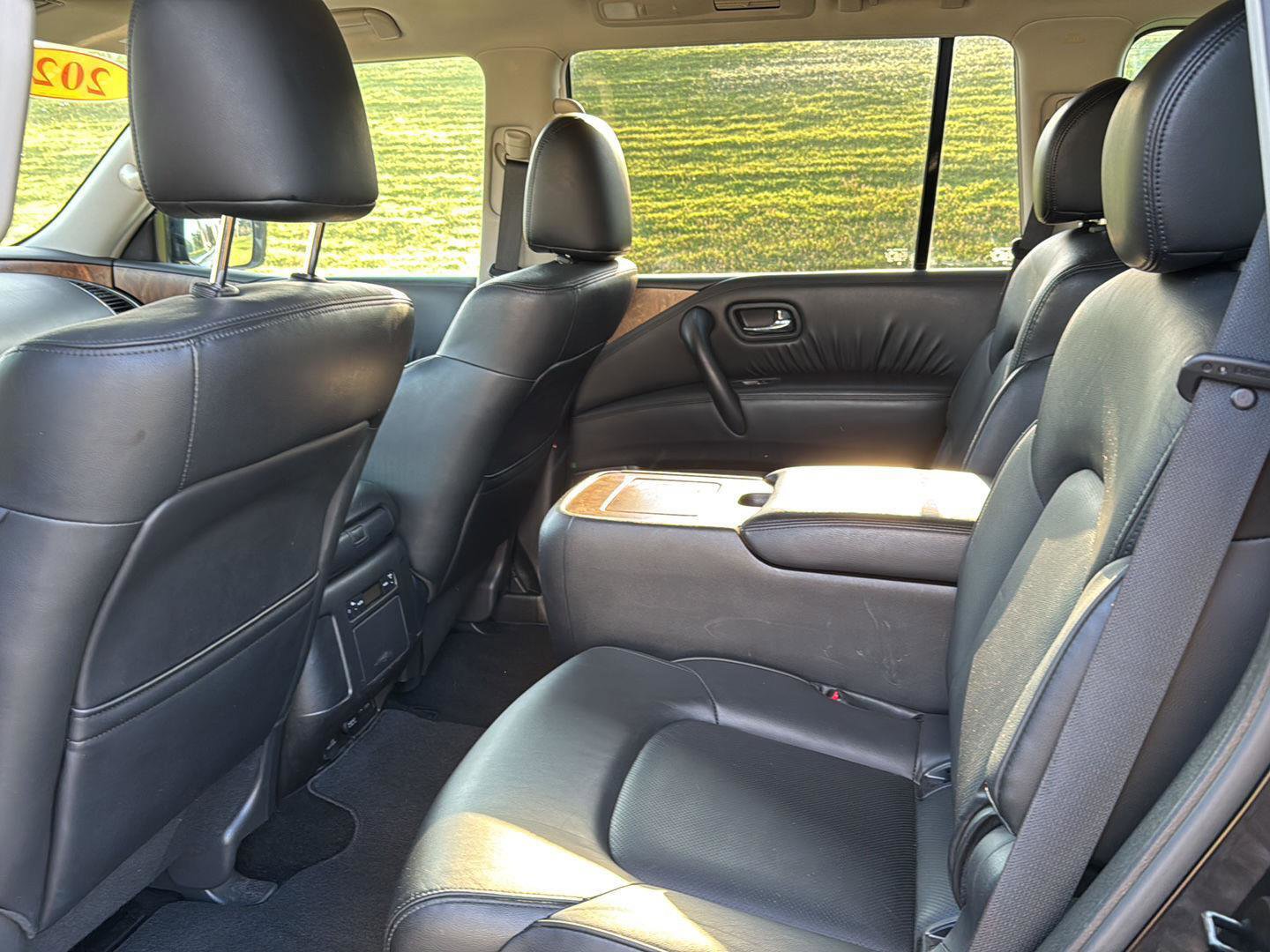 Used 2023 Nissan Armada SL w/ Captain's Chairs Package image 9