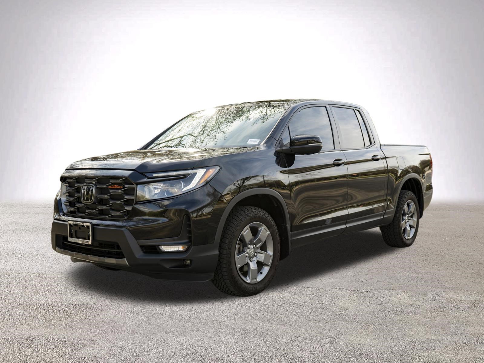 Used 2025 Honda Ridgeline TrailSport image 5