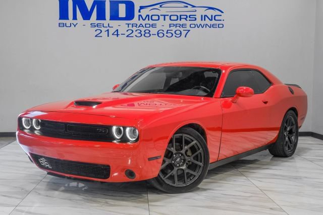 Used 2023 Dodge Challenger R/T w/ Blacktop Package RWD image 2