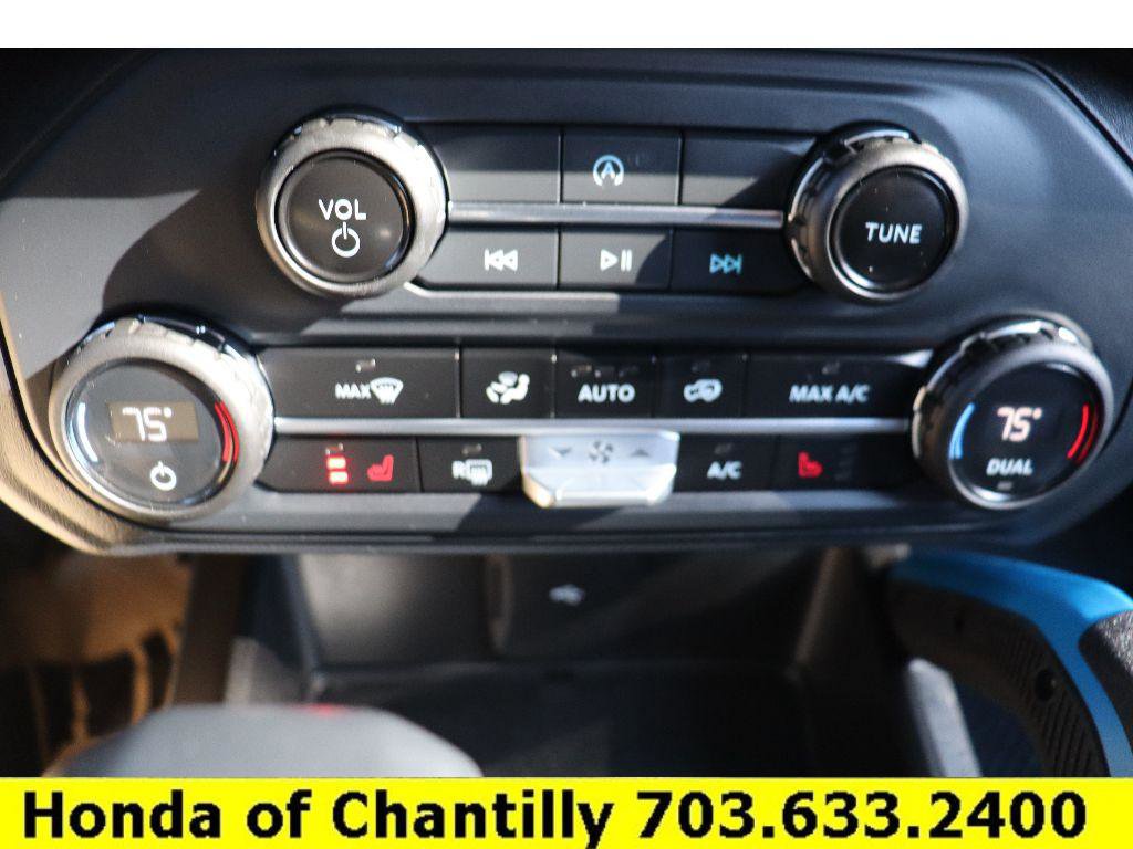 Used 2022 Ford Bronco Black Diamond image 16