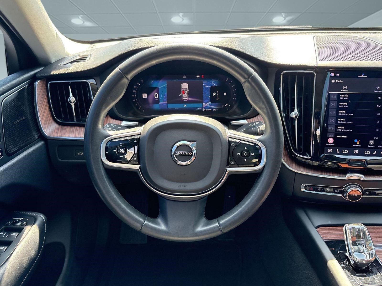 Used 2023 Volvo XC60 B5 Ultimate AWD/4WD image 18