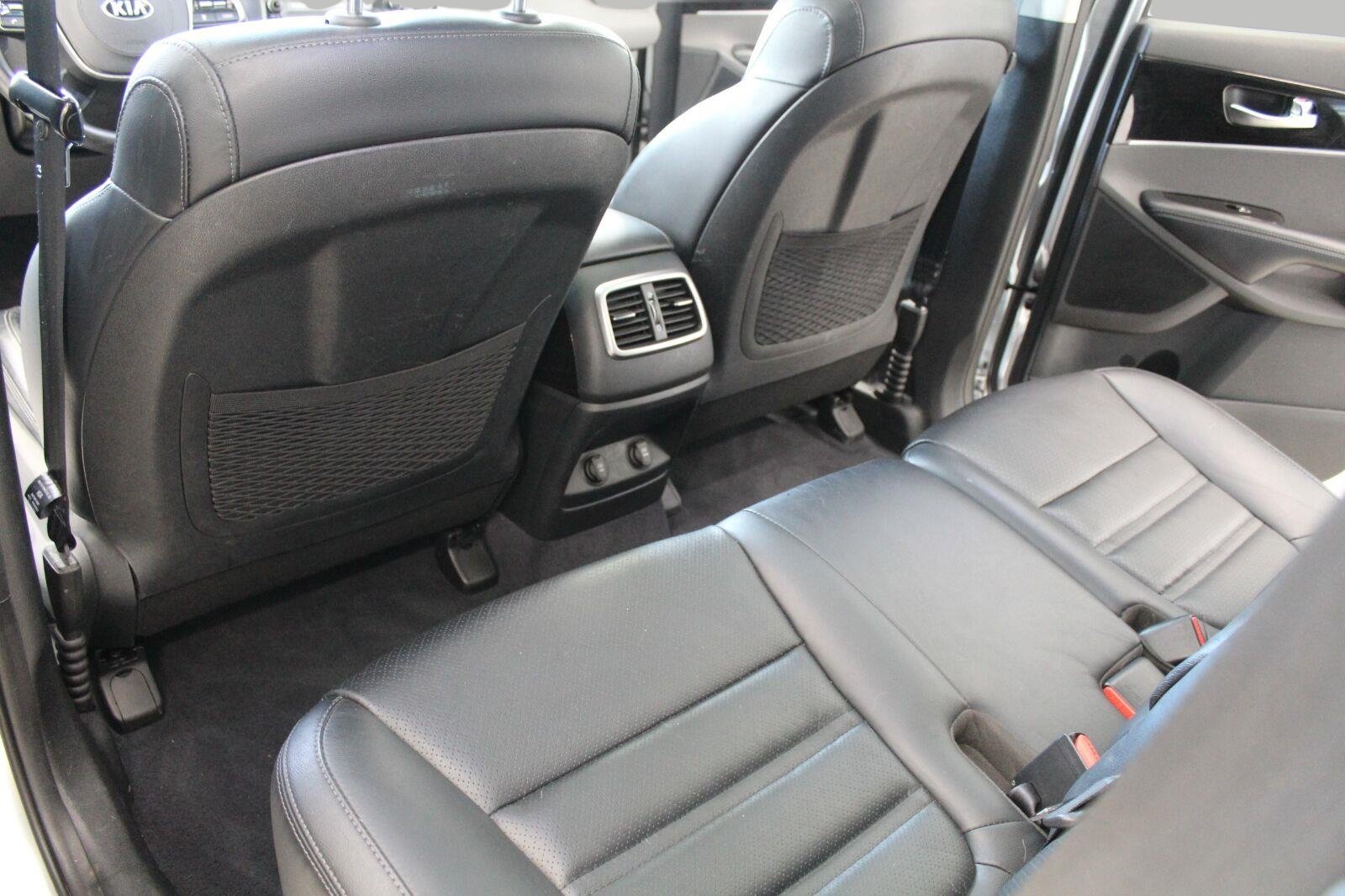 Used 2019 Kia Sorento EX FWD image 19