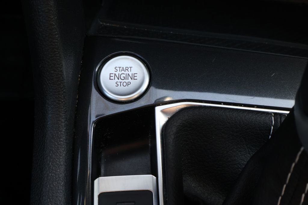 Used 2024 Volkswagen Tiguan Wolfsburg Edition image 25