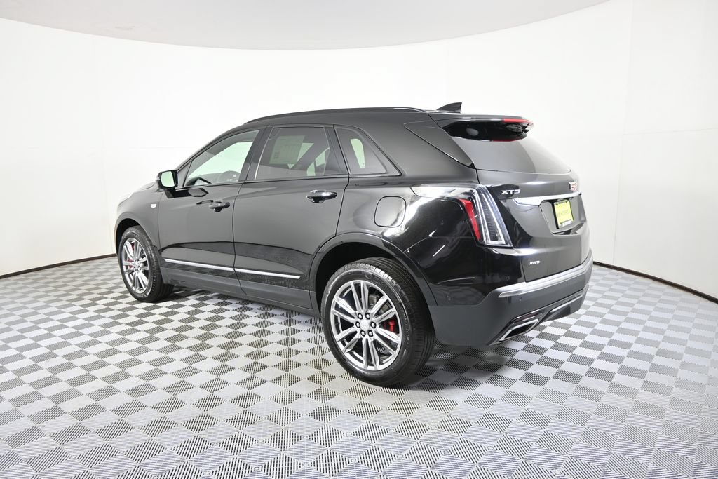 Certified 2025 Cadillac XT5 Sportv w/ Technology Package AWD/4WD image 4
