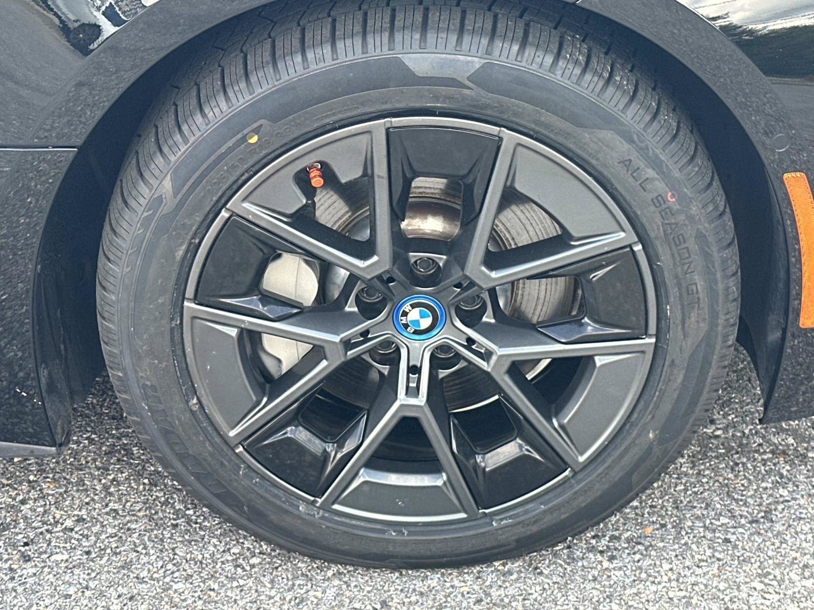 Used 2023 BMW i4 eDrive40 w/ Premium Package RWD image 42