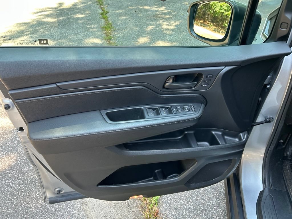 Used 2025 Honda Odyssey EX-L image 12