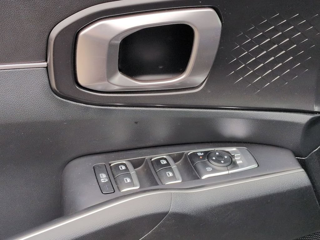 Certified 2025 Kia Sorento EX w/ Panoramic Sunroof Package FWD image 24