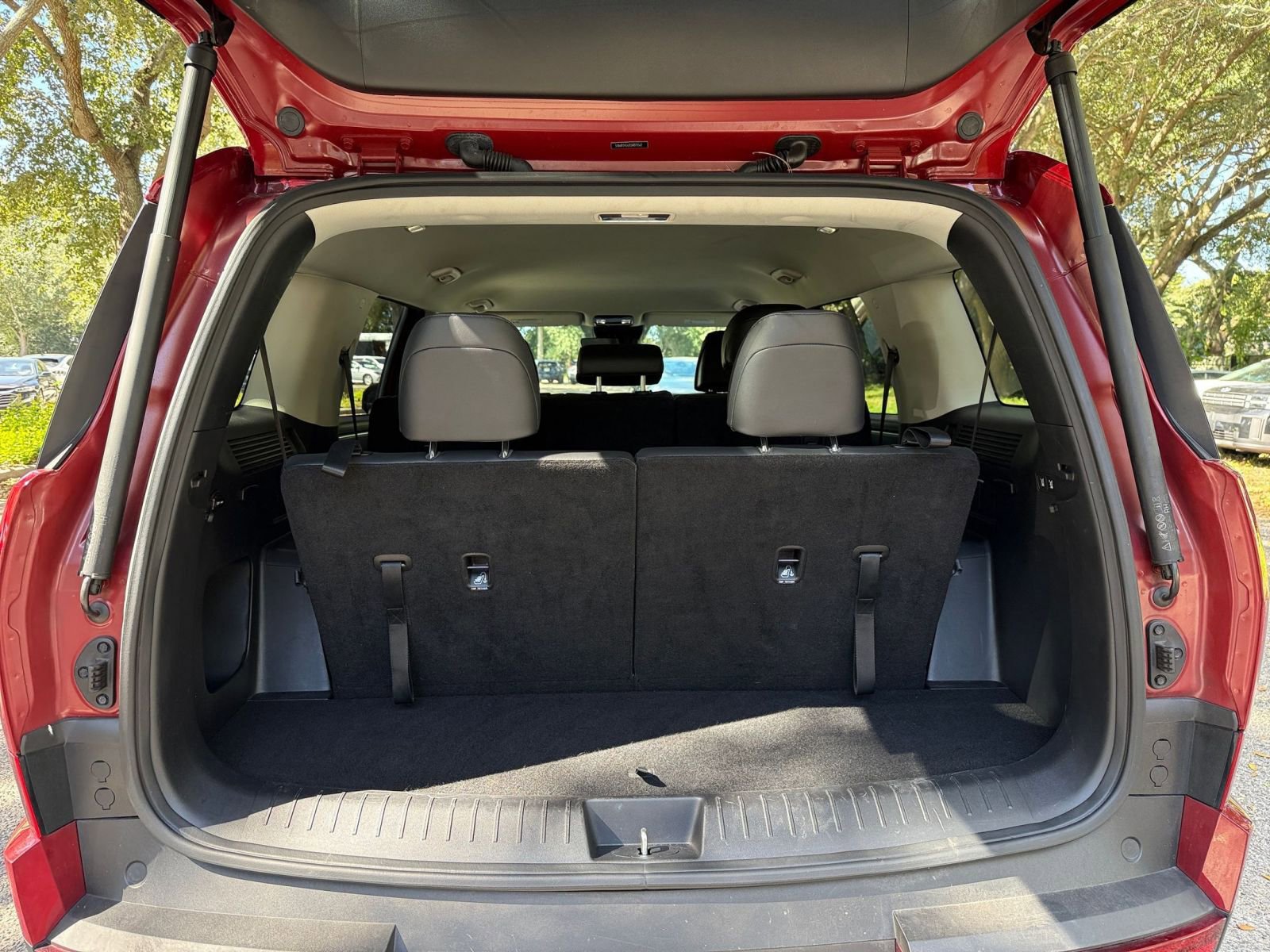 Used 2025 Hyundai Santa Fe SEL image 24