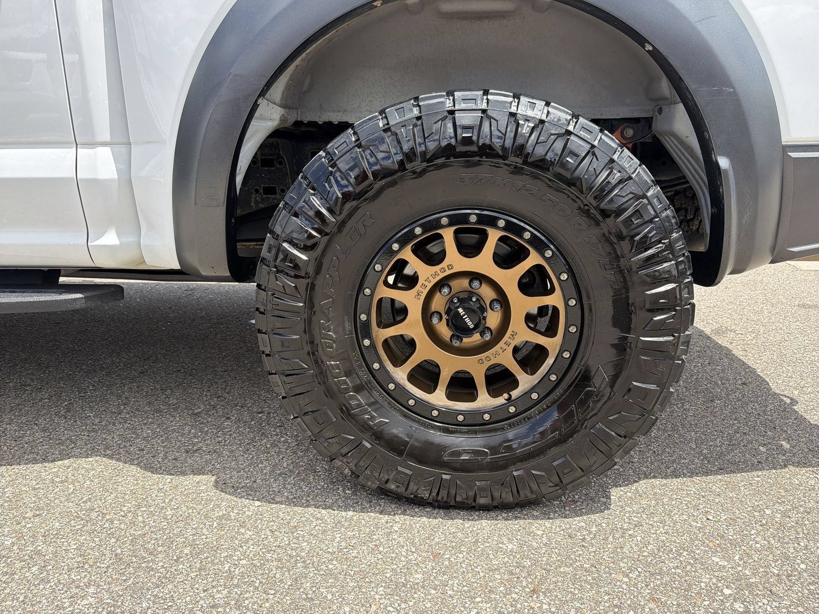 Used 2019 Ford F150 Raptor w/ Equipment Group 802A Luxury AWD/4WD image 19